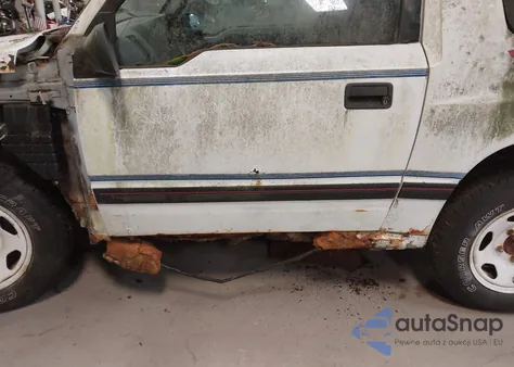 1993 Geo Tracker from USA, damaged, VIN 2CNBJ18U0P6918363